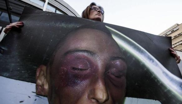 ++ Cucchi: mamma, 'sentenza assurda', sorella in lacrime ++